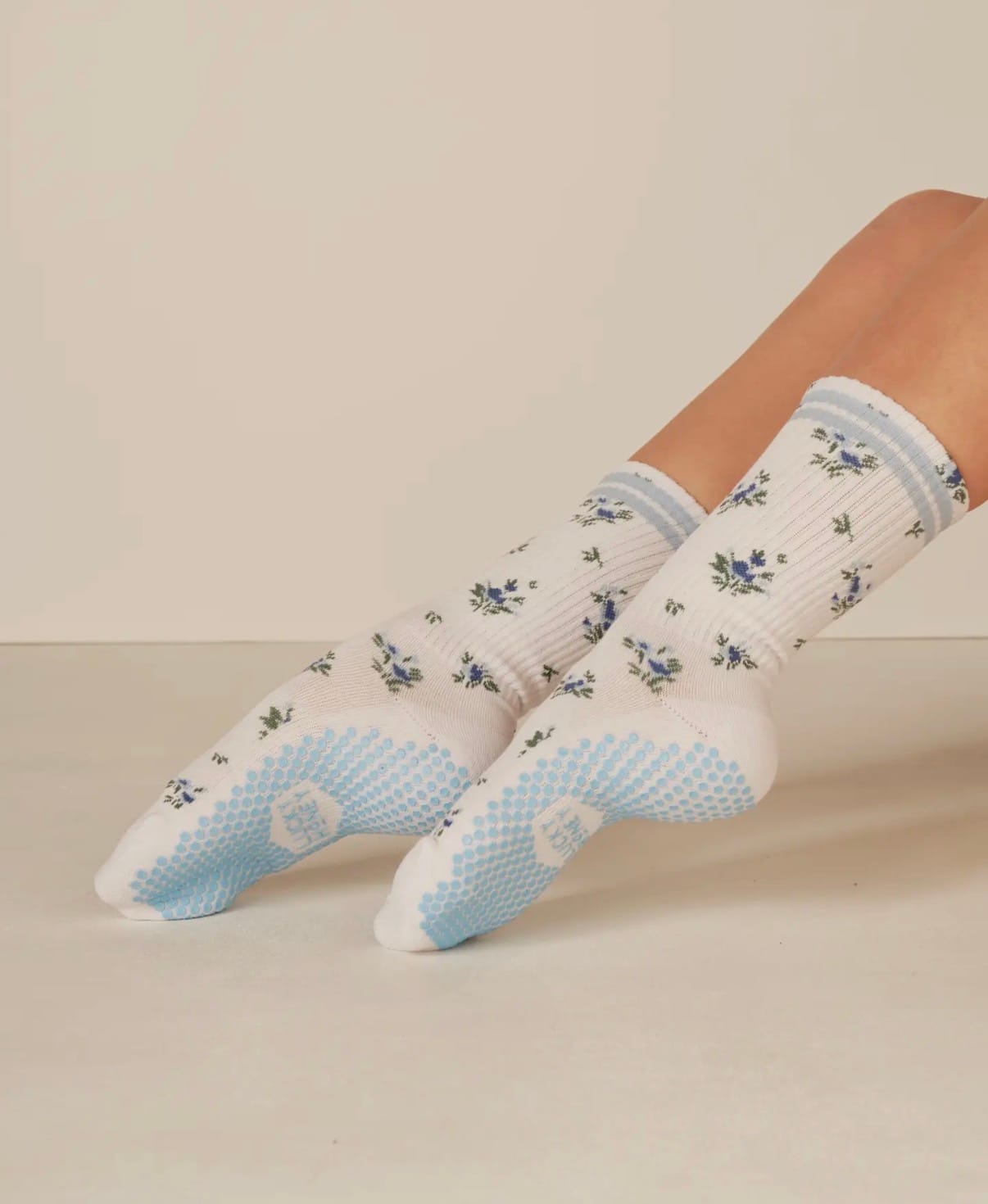 Lucky Honey The Floral Grip Sock Blue Roses
