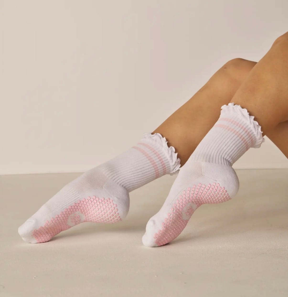 Lucky Honey The Tall Ruffle Grip Sock